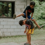 Слот игра The Dog House с яркими собачками и красочным интерфейсом